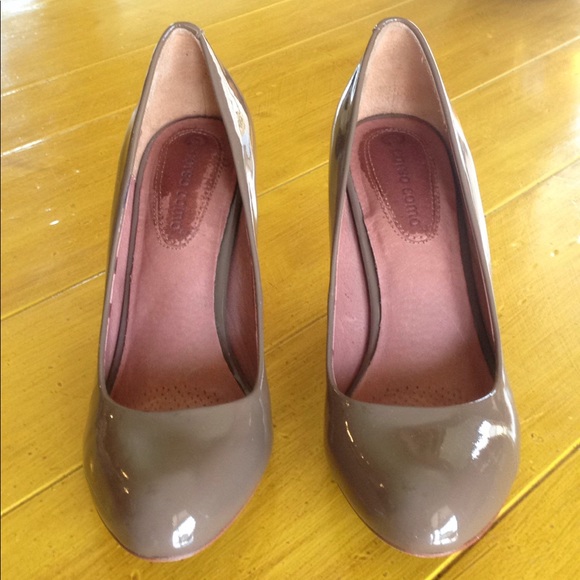 Corso Como Taupe Patent Leather Wooden Heels- 7M - Picture 2 of 8